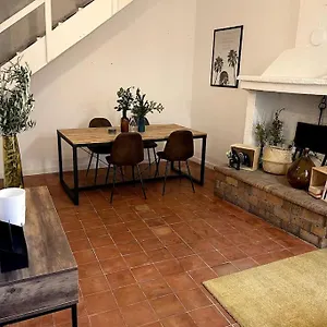  Hébergement de vacances Maison De Caractere Au Coeur De La Provence